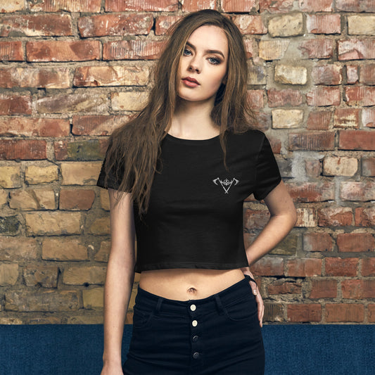 Women’s Crop Tee / Wolf Maiden